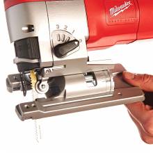 MILWAUKEE JSPE 135 TX ΣΕΓΑ ΑΝΩ ΛΑΒΗΣ 750 W ( 4933381230 )