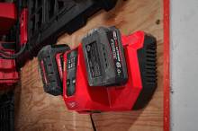 MILWAUKEE M18 DBSC SUPER CHARGER ΦΟΡΤΙΣΤΗΣ ΔΙΠΛΗΣ ΘΥΡΑΣ ( 4932492531 )