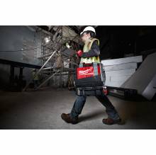 MILWAUKEE PACKOUT ΕΡΓΑΛΕΙΟΘΗΚΗ ΚΛΕΙΣΤΟΥ ΤΥΠΟΥ 15'' 38cm ( 4932471066 )